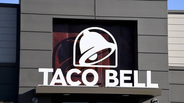 Taco Bell throws down another gauntlet in Fast Food price war